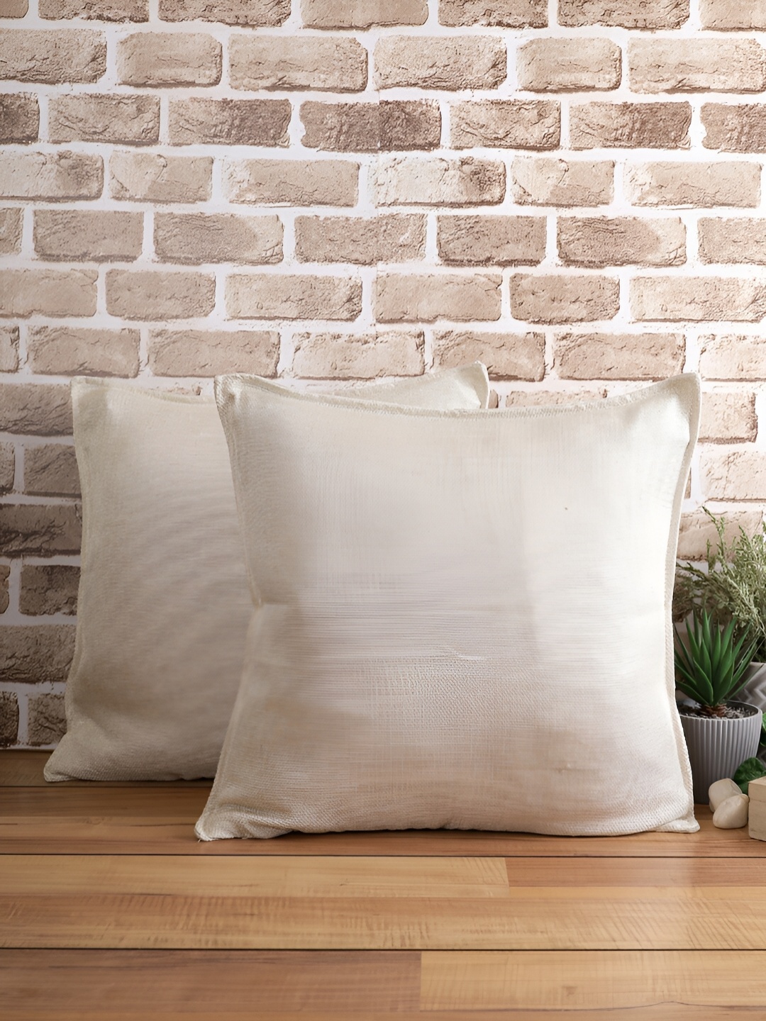 

THE CONVERSION Cream-Coloured 2 Pieces Jute Cotton Square Cushion Covers