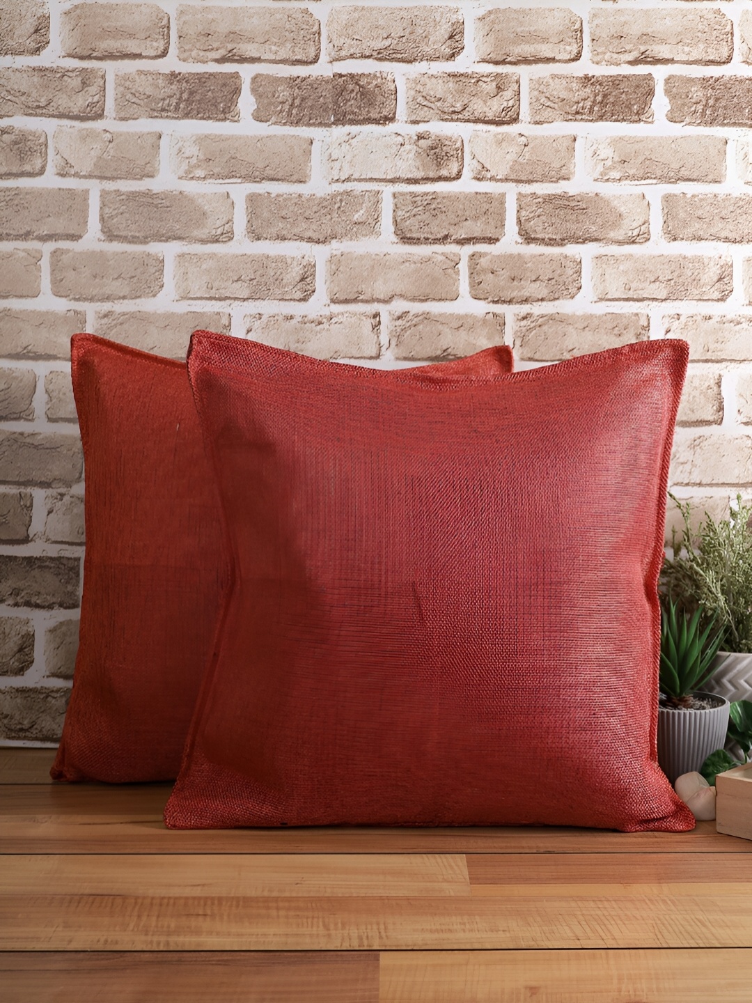 

THE CONVERSION Red 2 Pieces Jute Cotton Square Cushion Covers