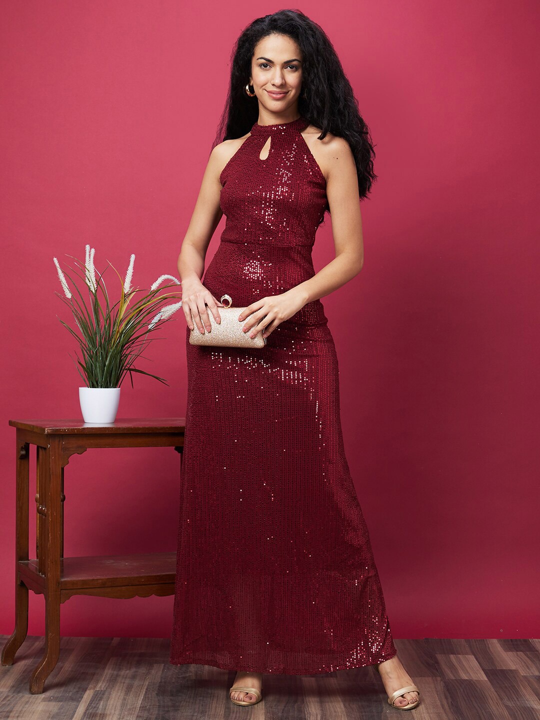 

Globus Women Halter Keyhole Neck Sequinned Maxi Gown Dress, Maroon
