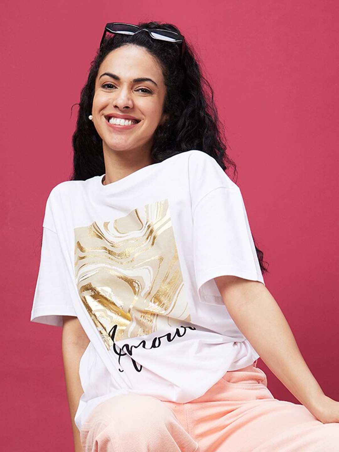 

Globus Typography Printed Drop Shoulder Sleeves Boxy Cotton Longline T-shirt, White