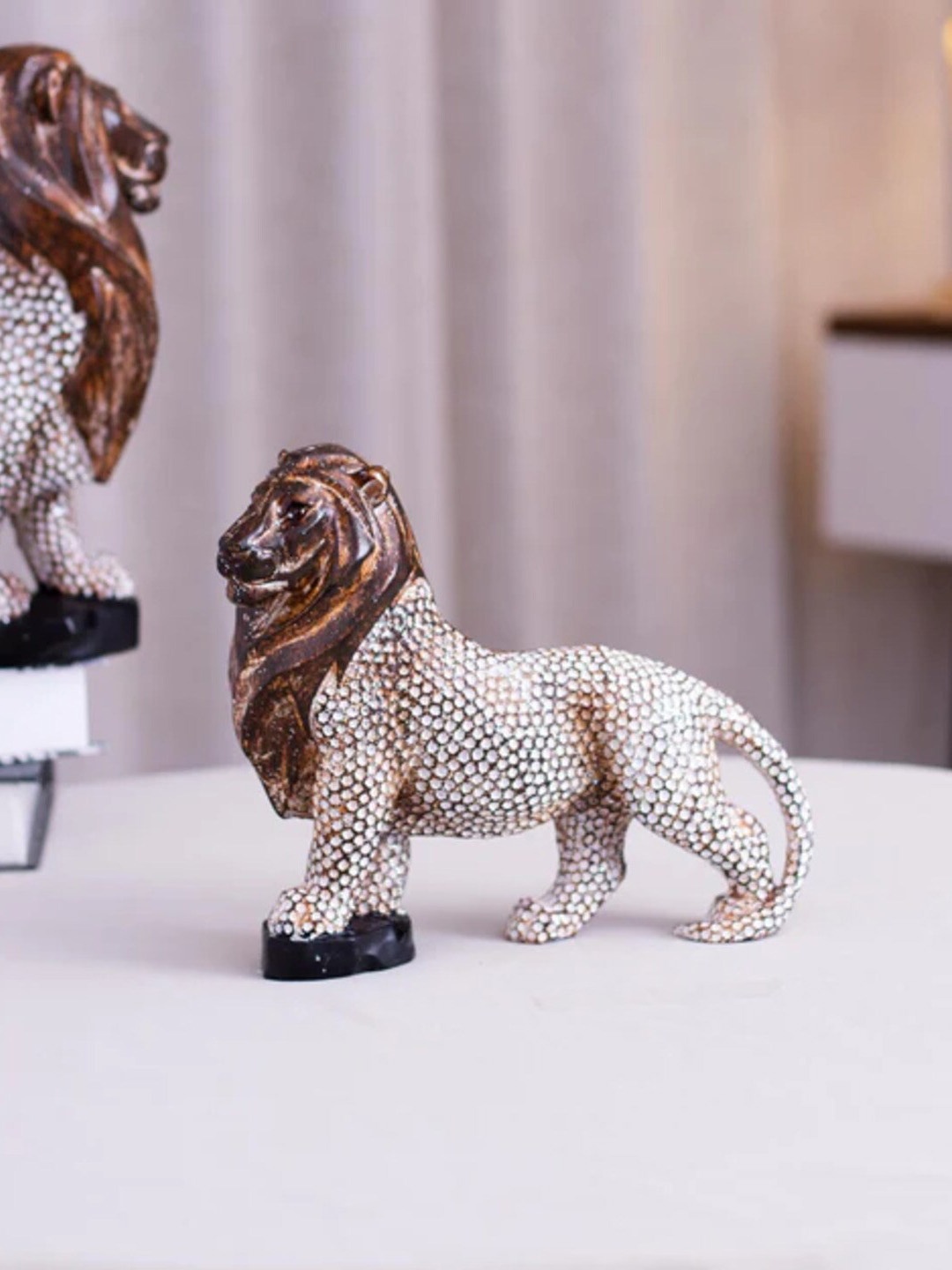 

THEDECORKART White & Brown Ceramic Lion Figurine Showpiece