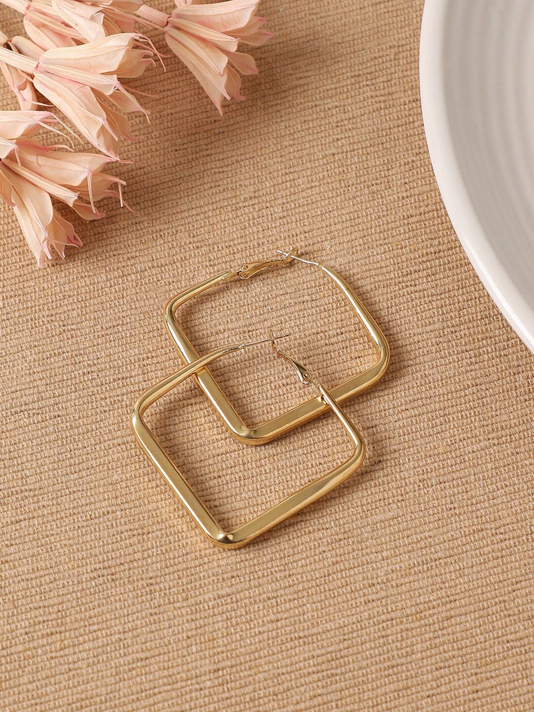 

SOHI Gold-Plated Square Hoop Earrings