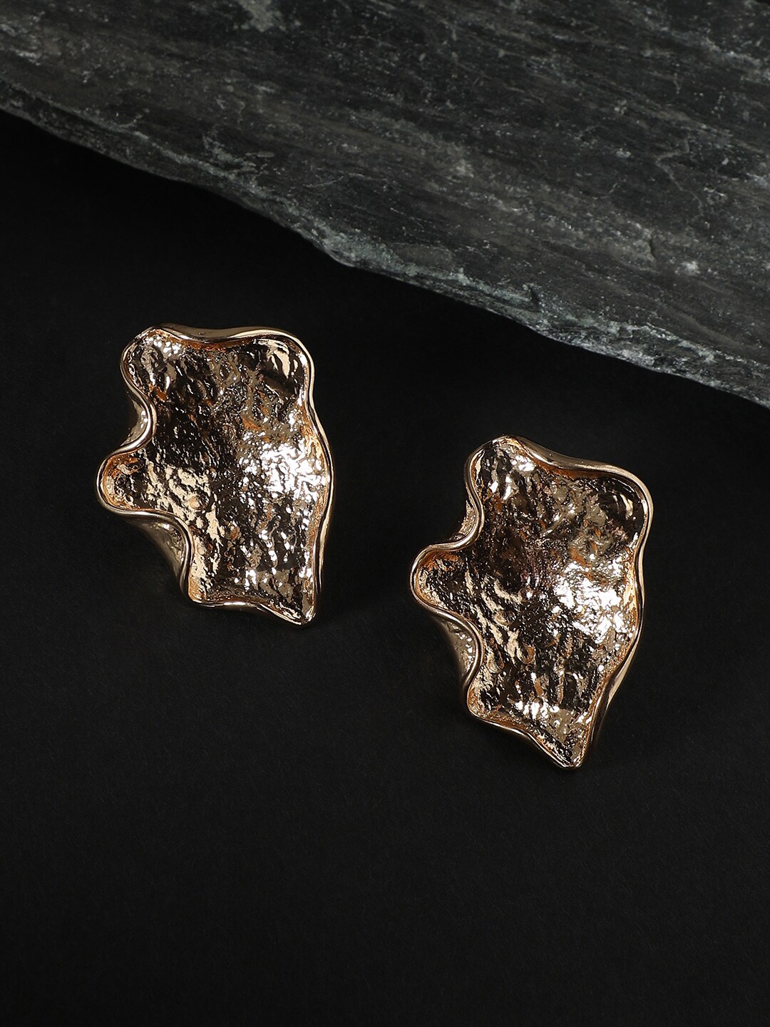 

SOHI Gold-Plated Contemporary Studs Earrings
