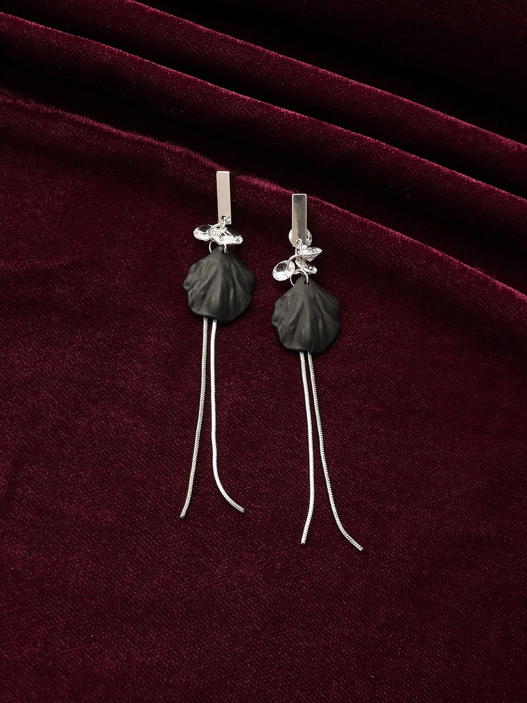 

SOHI Black Earrings, Silver