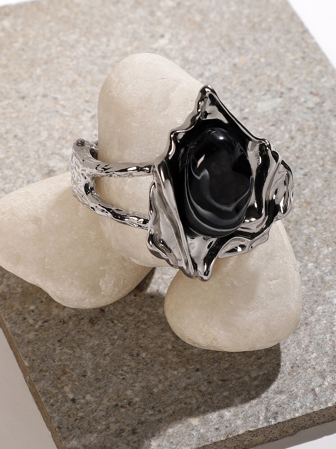 

SOHI Silver-Plated Kada Bracelet