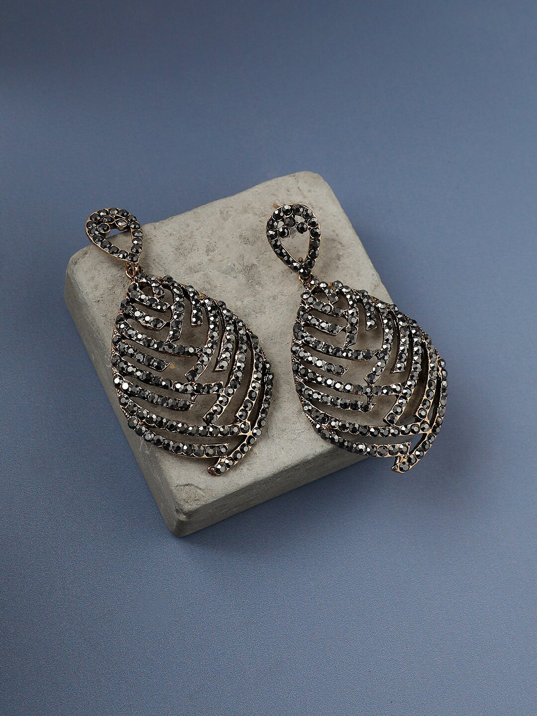 

SOHI Gold-Plated Drop Earrings, Silver