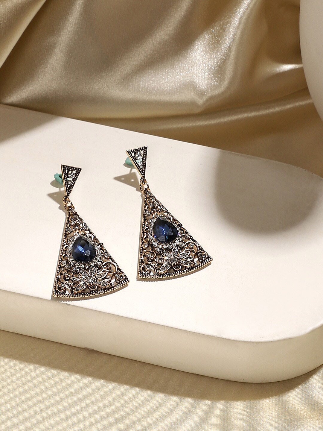 

SOHI Gold-Plated Artificial Stones-Studded Drop Earrings