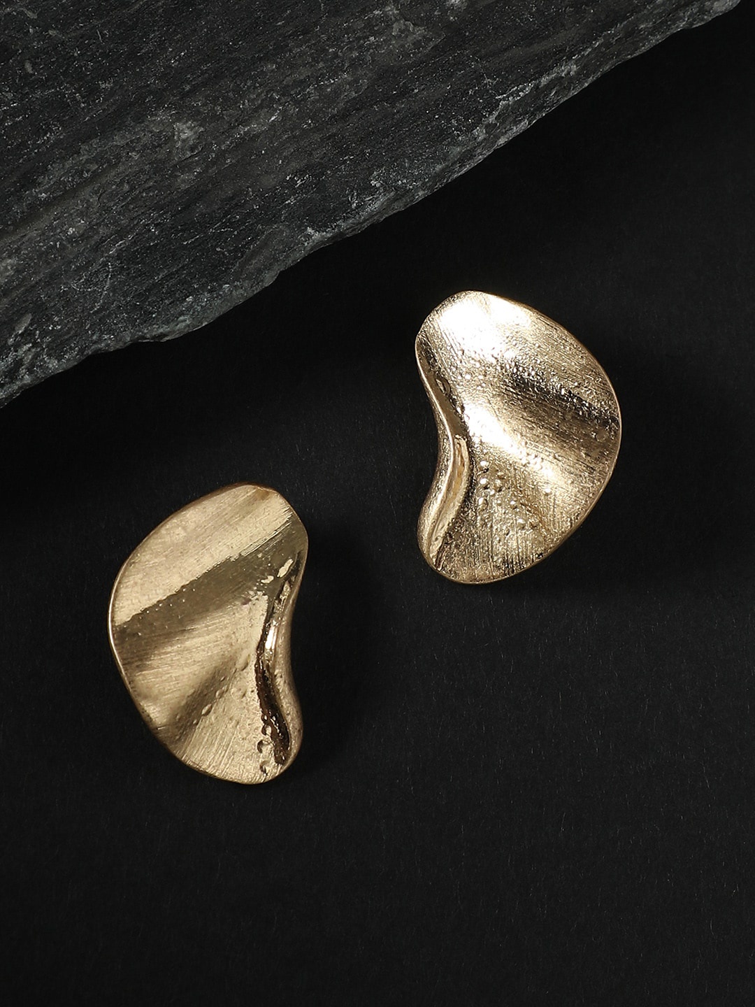 

SOHI Gold-Plated Stud Earrings