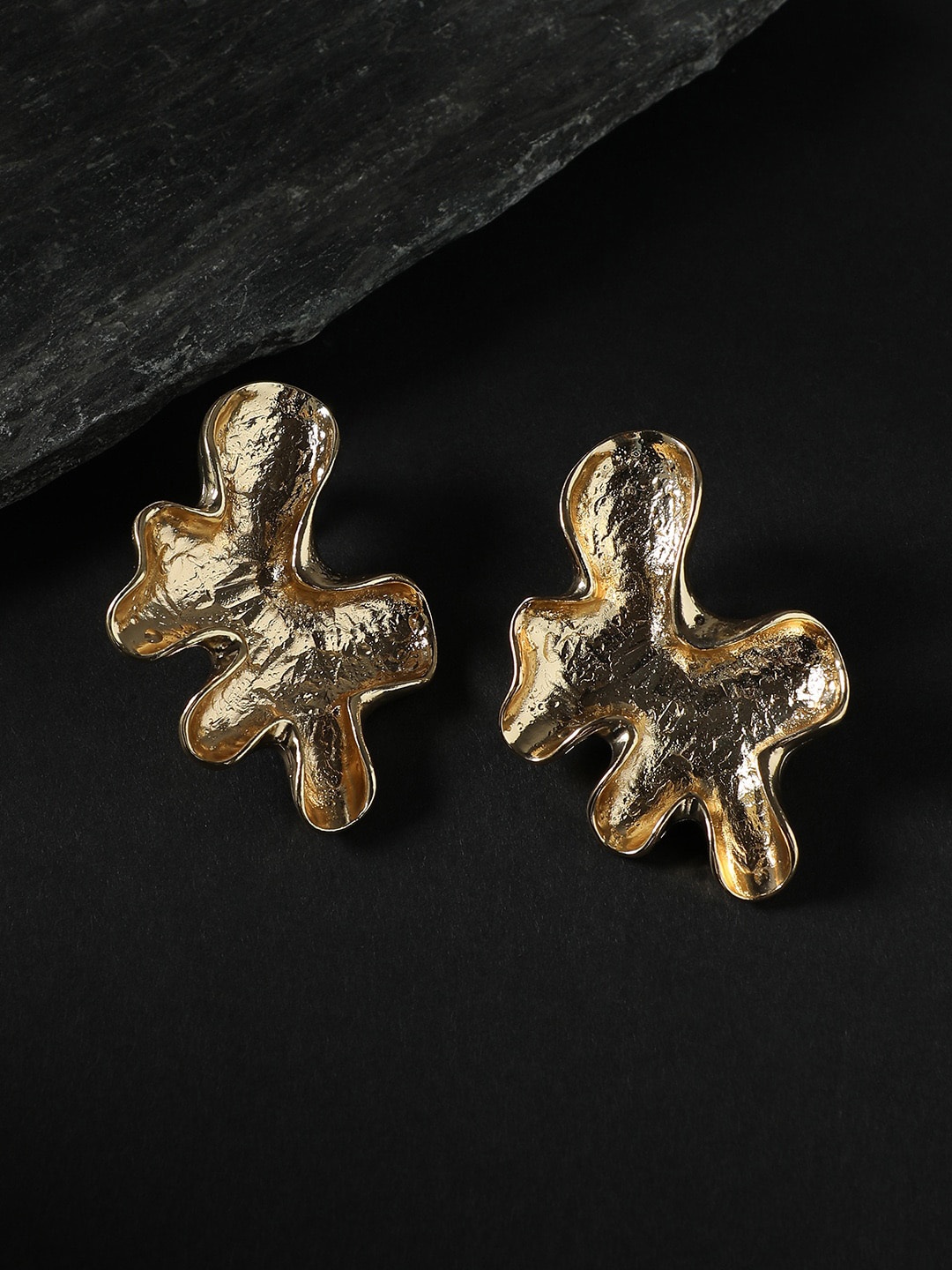 

SOHI Gold-Plated Contemporary Drop Earrings