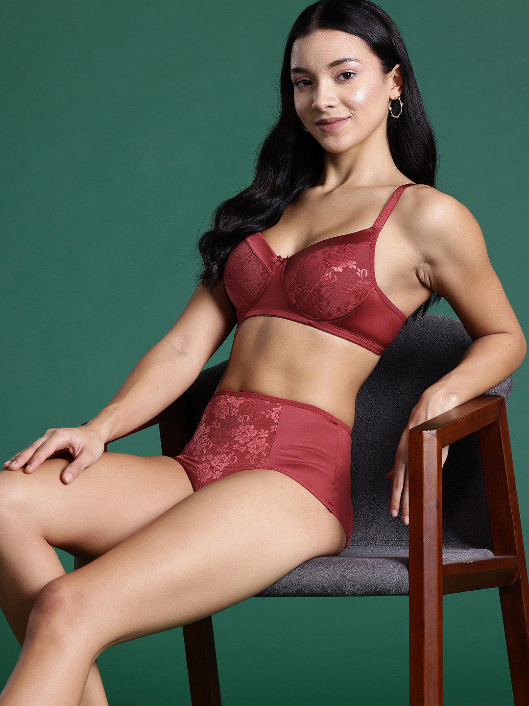 

DressBerry Self Design Heavily Padded Lingerie Set, Maroon