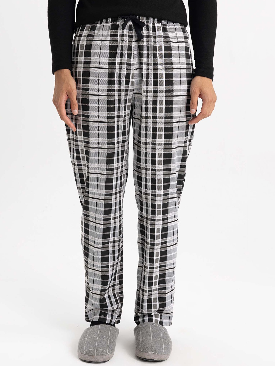 

DeFacto Men Checked Mid-Rise Pure Cotton Lounge Pants, White