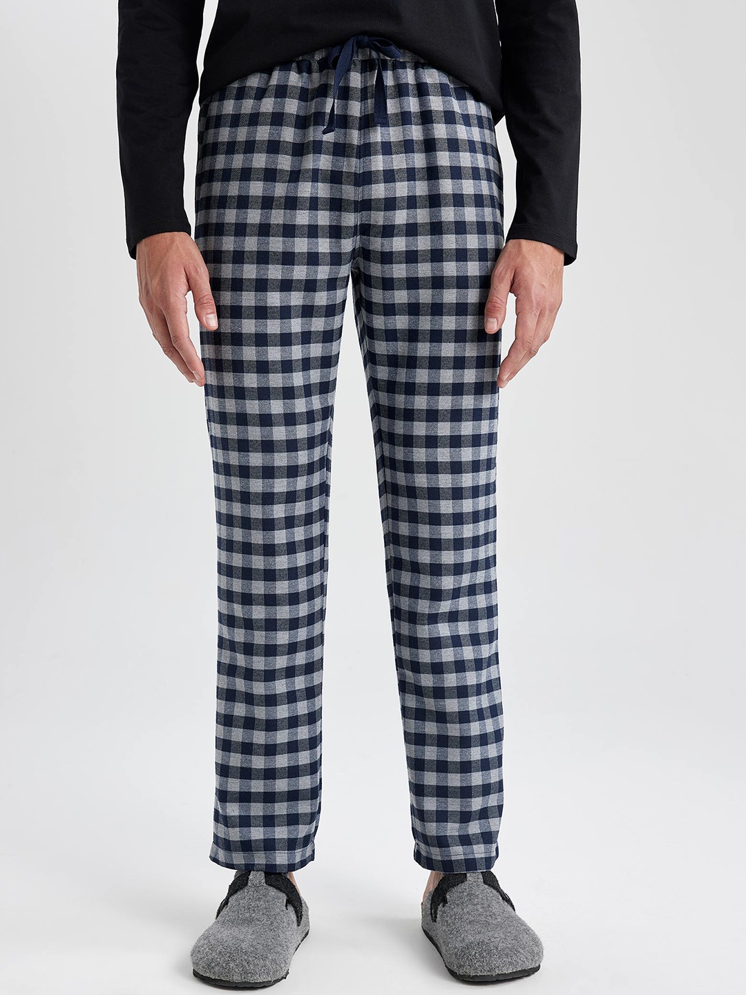 

DeFacto Men Checked Mid-Rise Lounge Pants, Navy blue