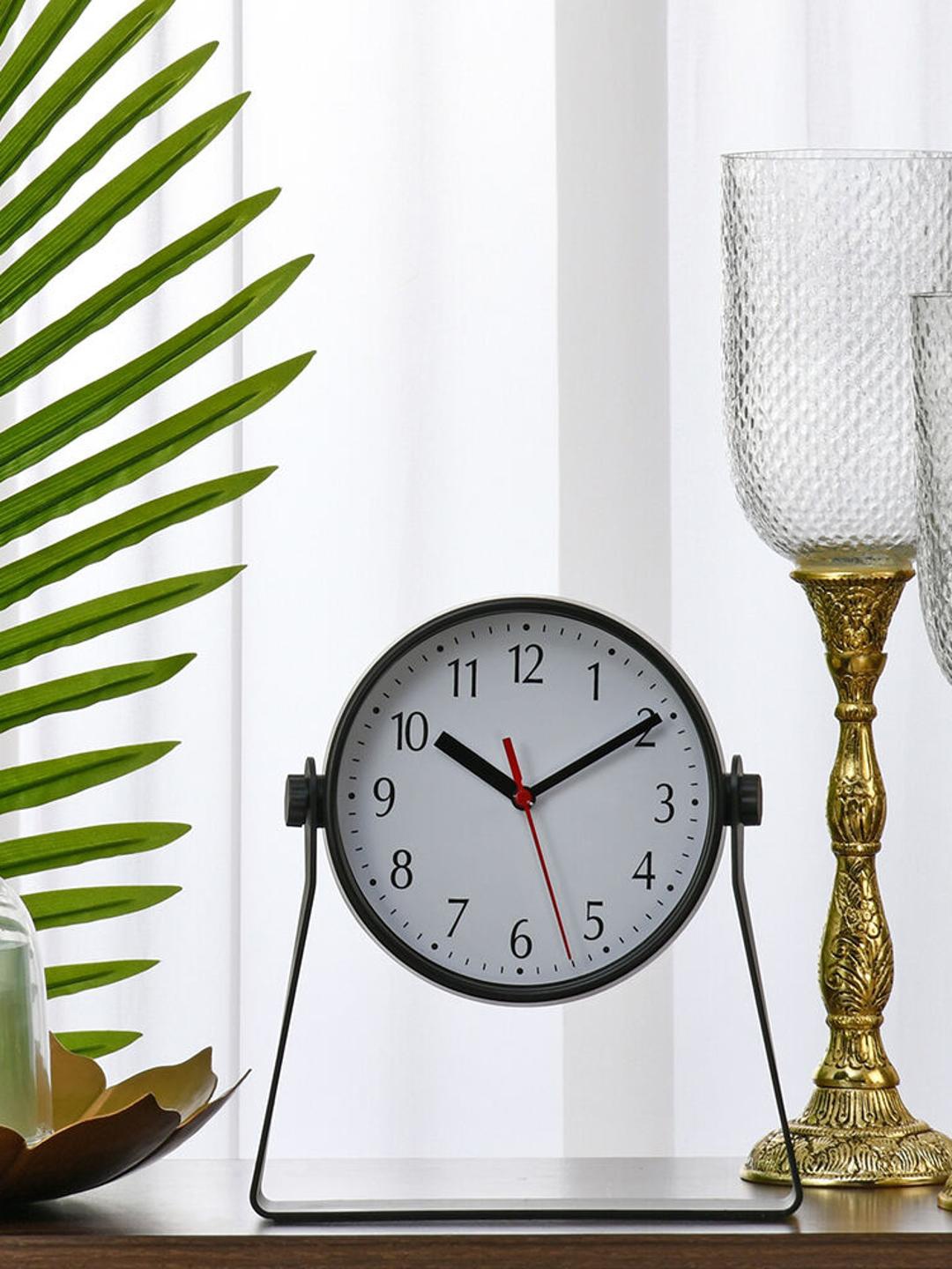 

Athome by Nilkamal Black & White Printed Round Contemporary Table Clock with Stand