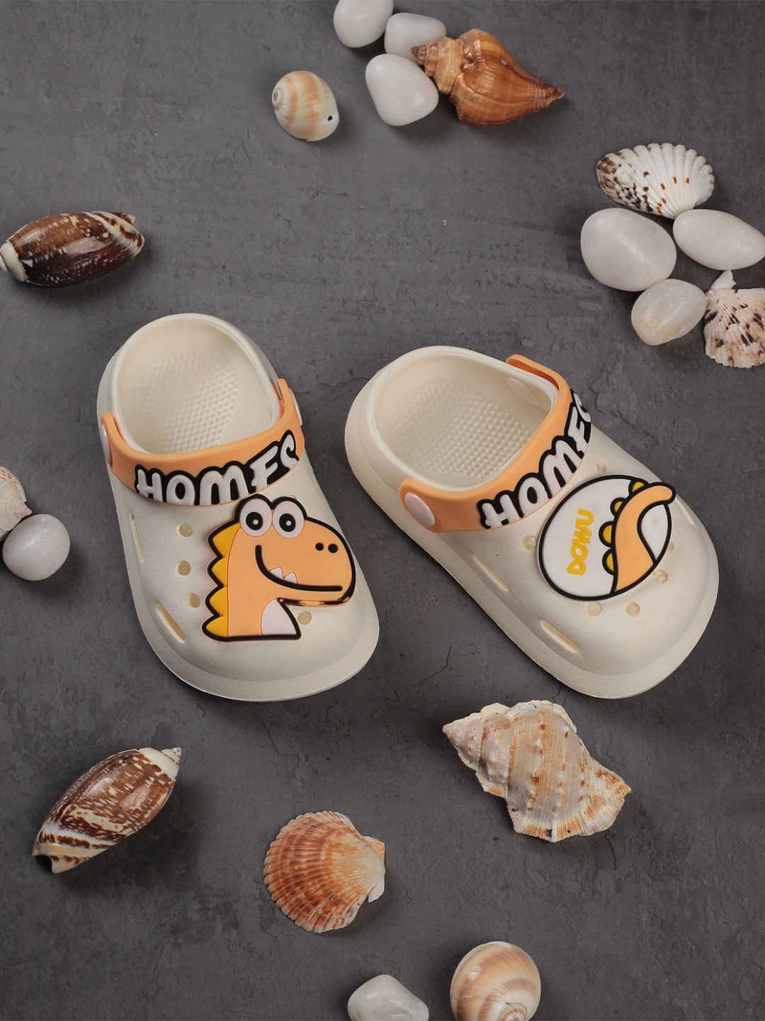 

Lil Lollipop Kids Printed Anti-Slip Clogs, Cream