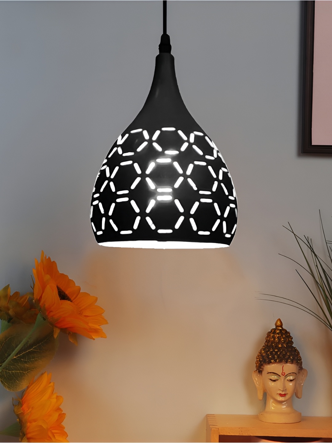 

GreyWings Black Textured Aluminium Bell Ceiling Lamp