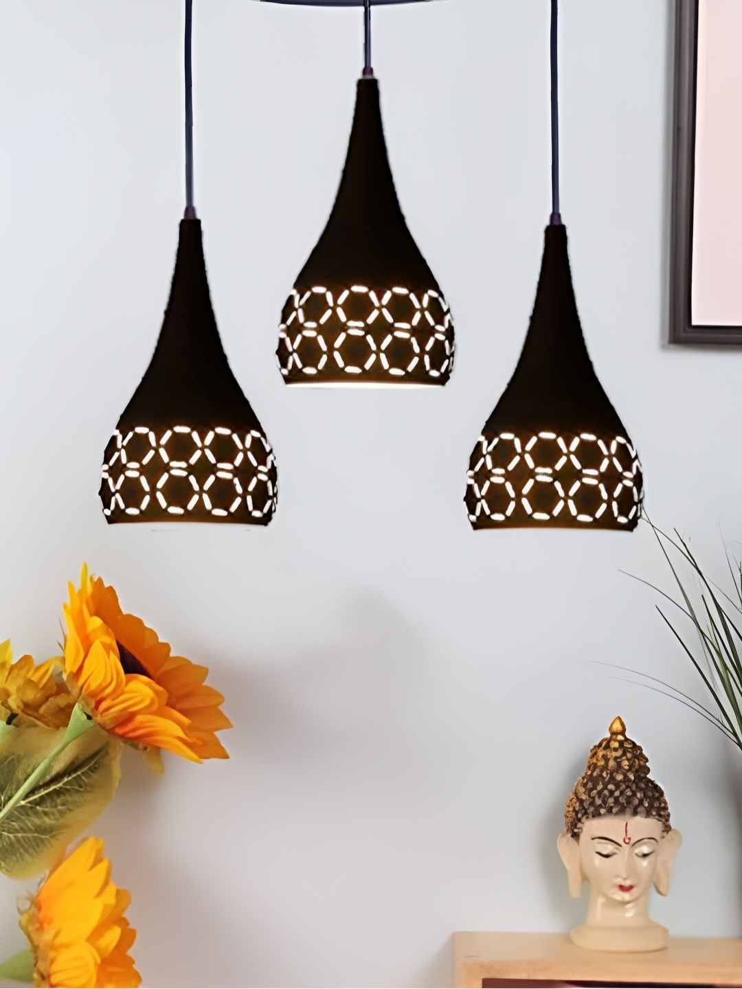 

GreyWings Black & White Colourblocked Aluminium Contemporary Ceiling Lamp