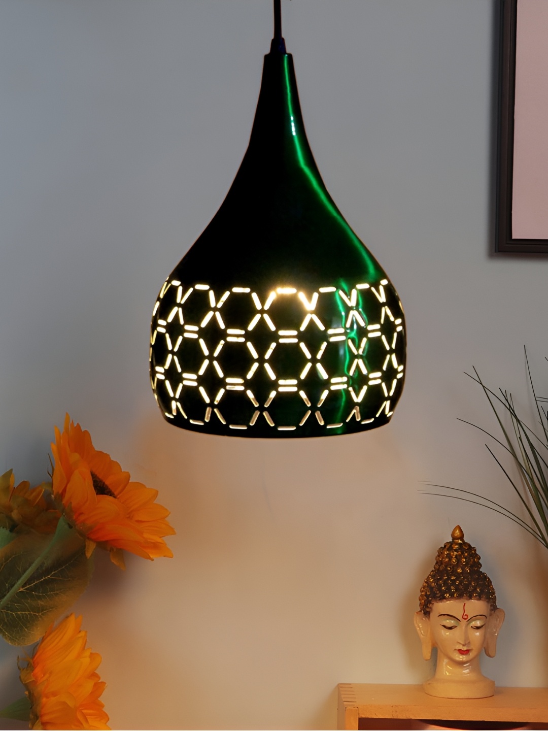 

GreyWings Green Colourblocked Aluminium Contemporary Ceiling Lamp