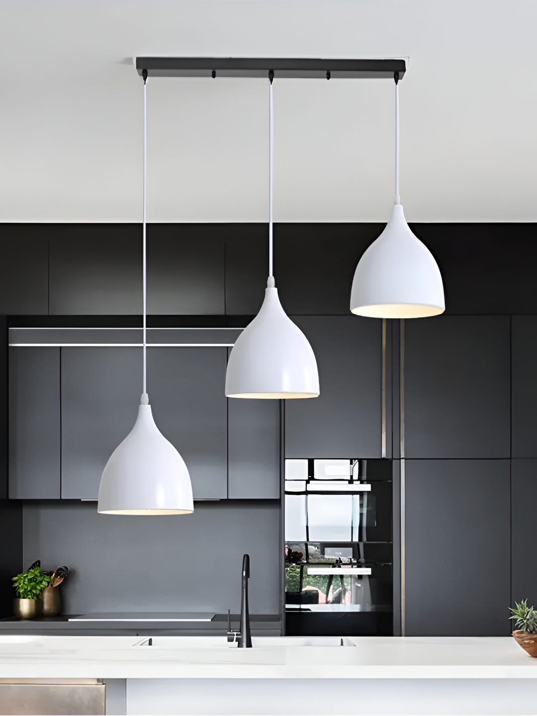 

GreyWings White Colourblocked Aluminium Contemporary Ceiling Lamp