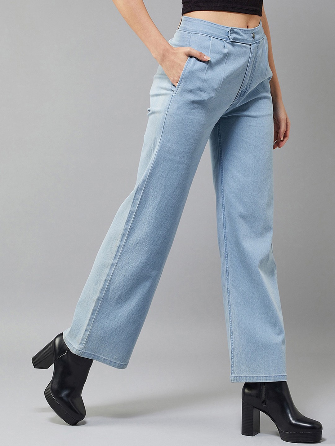 

DOLCE CRUDO Women Blue Straight Fit High-Rise Stretchable Jeans