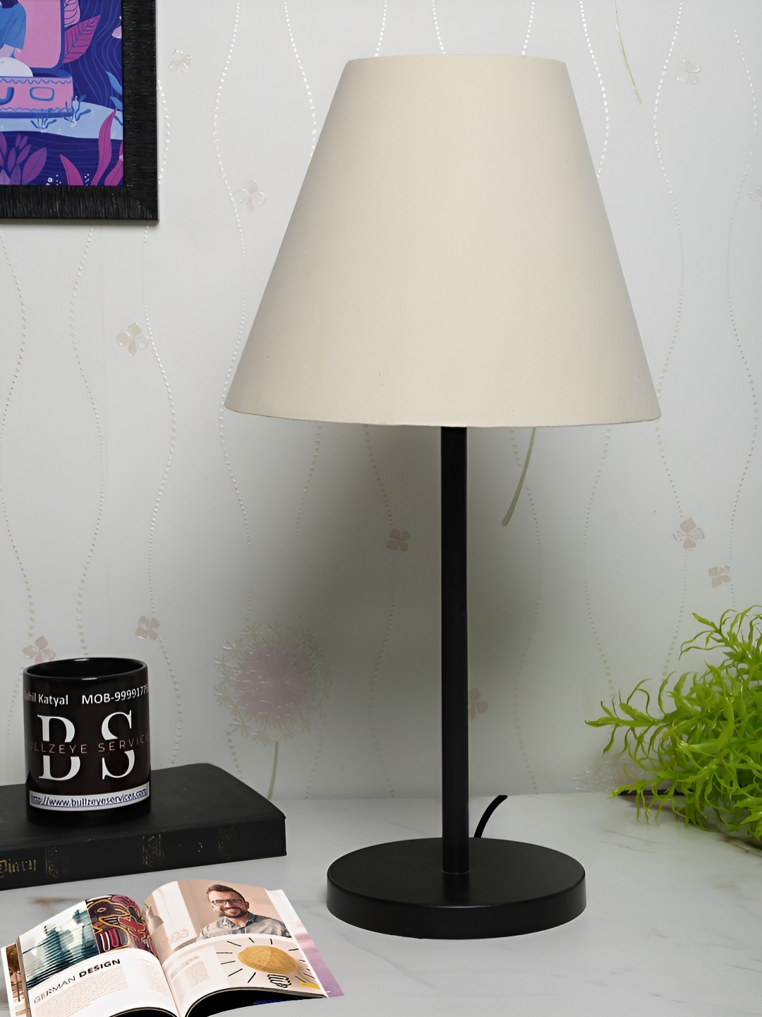 

BTR CRAFTS Off White & Black Frustum Shape Metal Table Lamp with Adjustable Cord