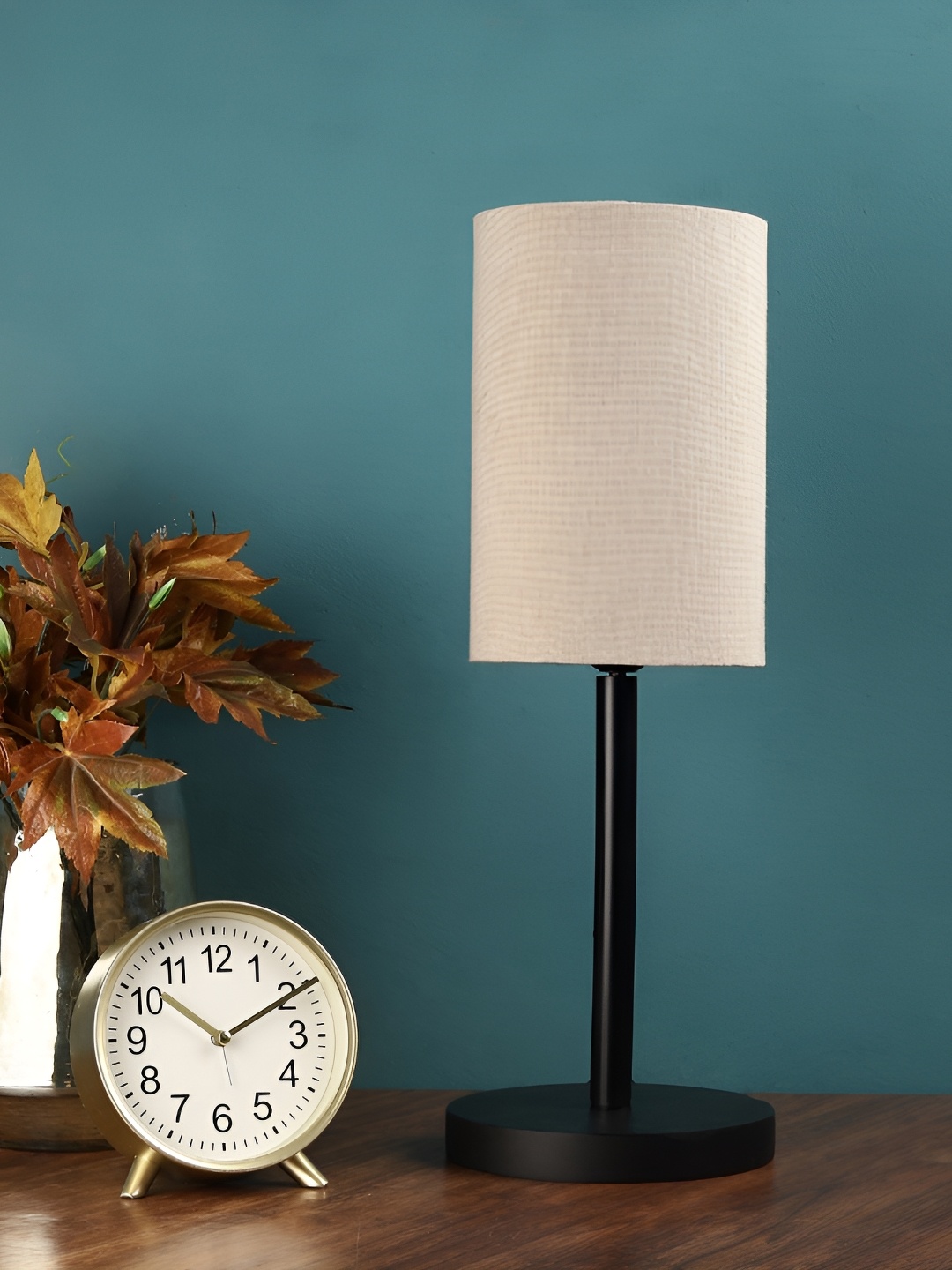 

BTR CRAFTS Beige & Black Cylindrical Shaped Metal Table Lamp with Adjustable Cord