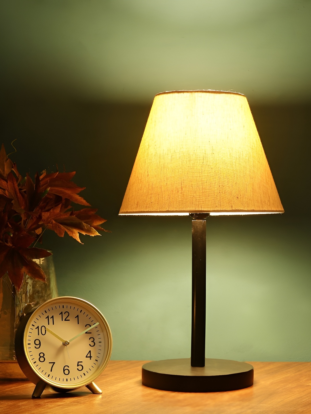 

BTR CRAFTS Cream & Black Frustum Shaped Metal Table Lamp with Adjustable Cord