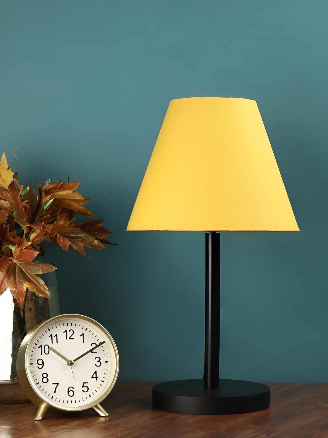 

BTR CRAFTS Yellow & Black Frustum Shaped Metal Table Lamp with Adjustable Cord