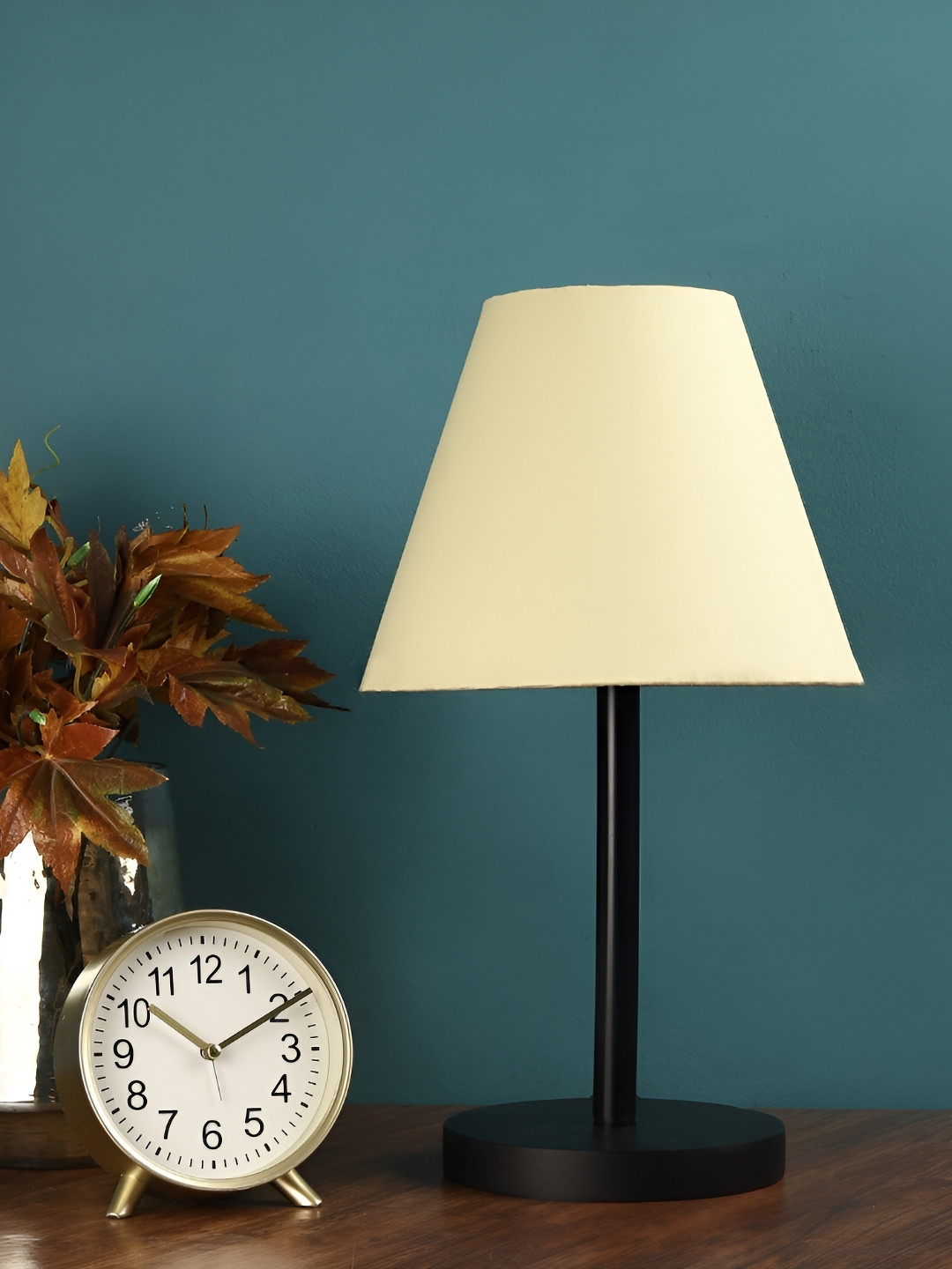 

BTR CRAFTS Yellow & Black Frustum Shaped Metal Table Lamp with Adjustable Cord