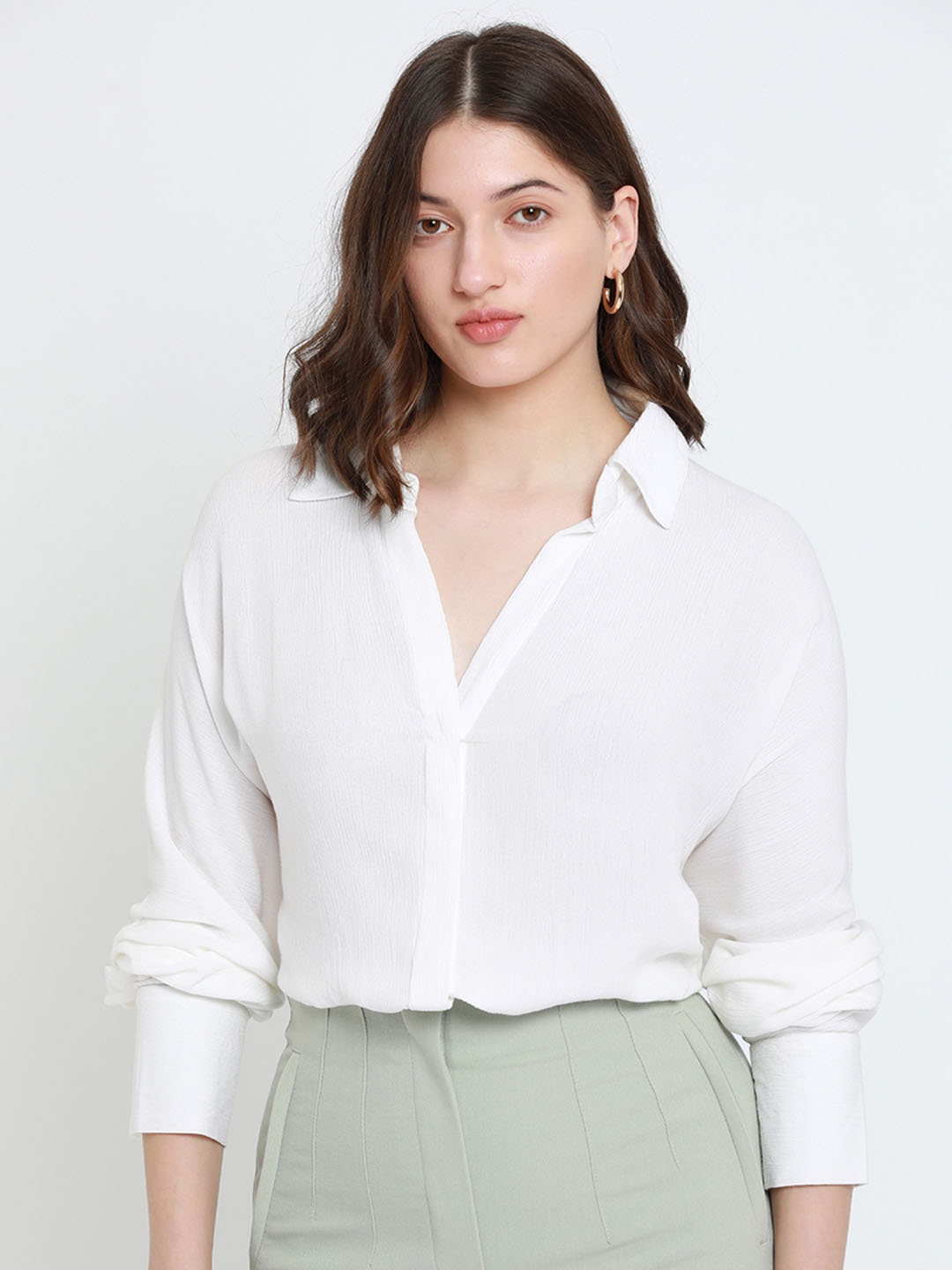 

DL Woman Self Design Raglan Sleeves Oversized Casual Shirt, White