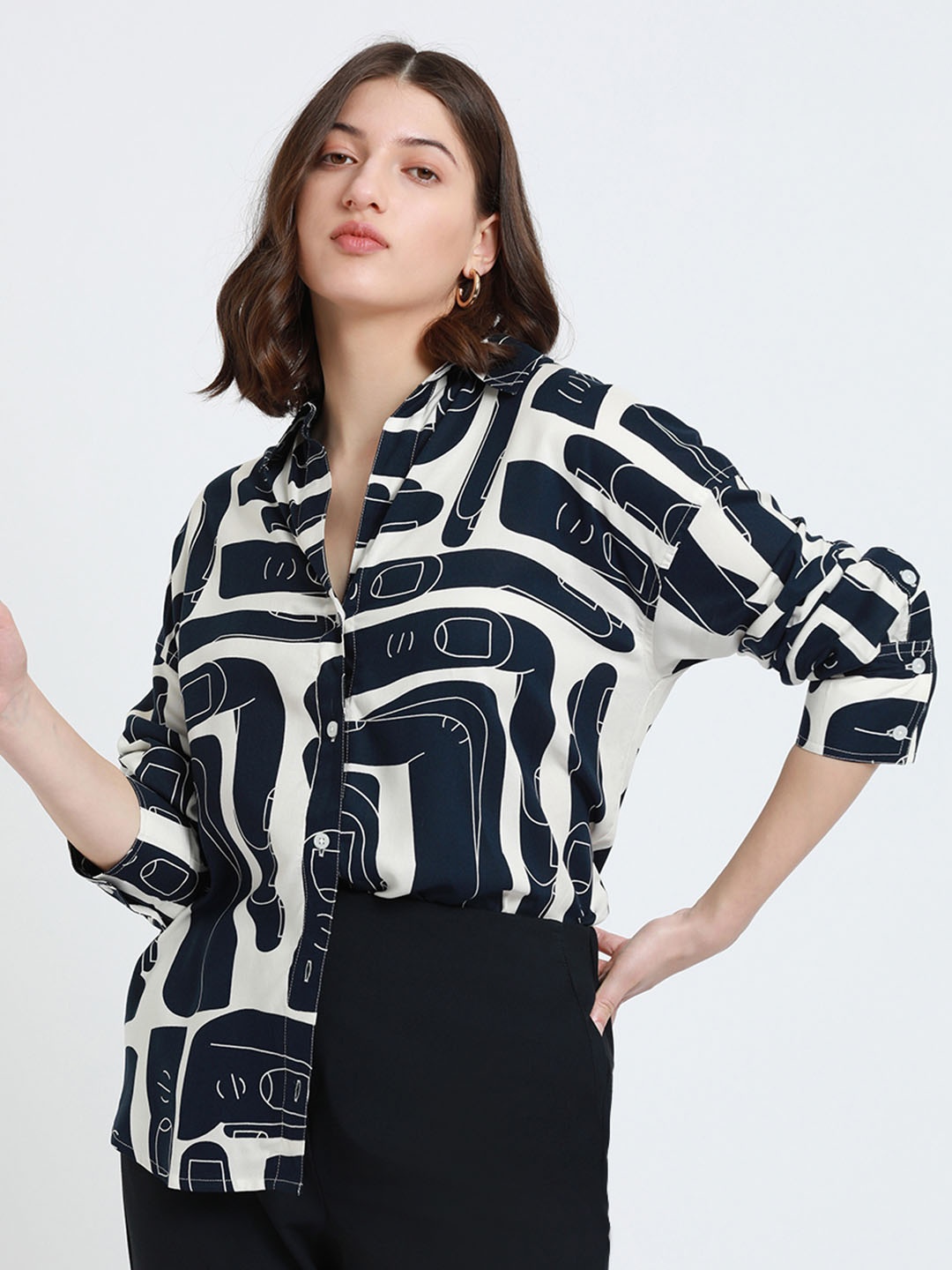 

DL Woman Abstract Printed Drop-Shoulder Sleeves Oversized Casual Shirt, Navy blue