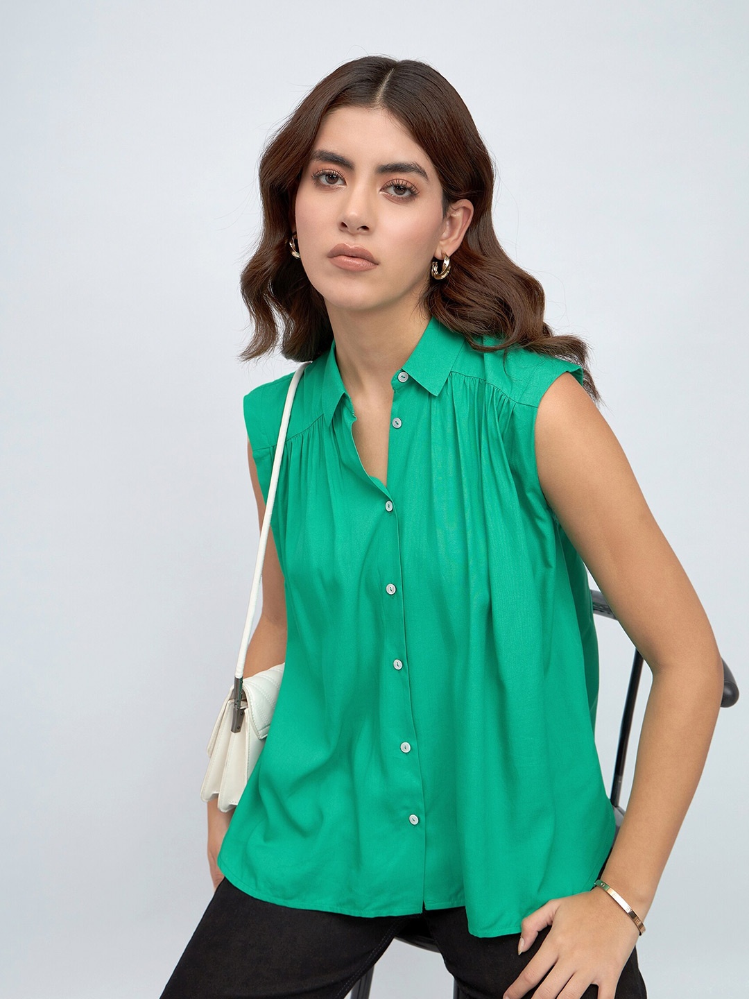 

DL Woman Sleeveless Gathered Modal Casual Shirt, Green