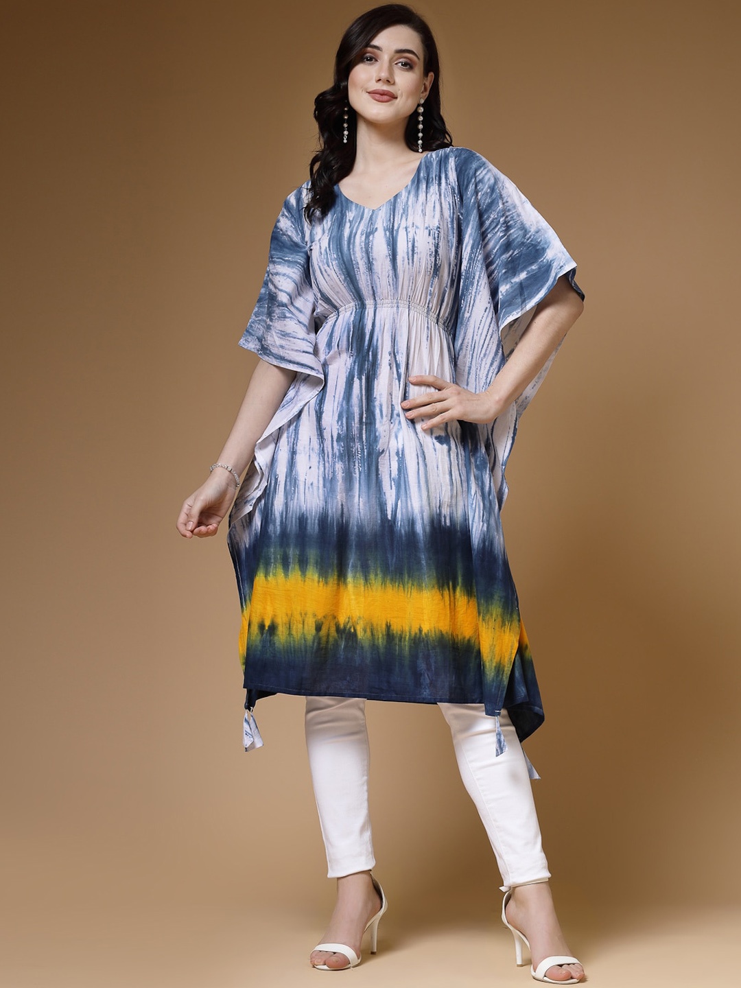 

Indibelle Abstract Printed V-Neck Flared Sleeves Cotton Kaftan Kurta, Blue