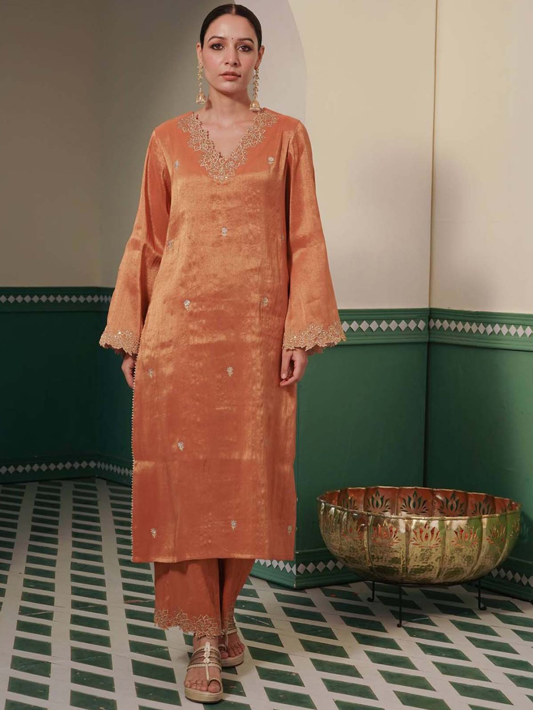 

NERO Embellished V-Neck Kurta With Trousers & Dupatta, Orange