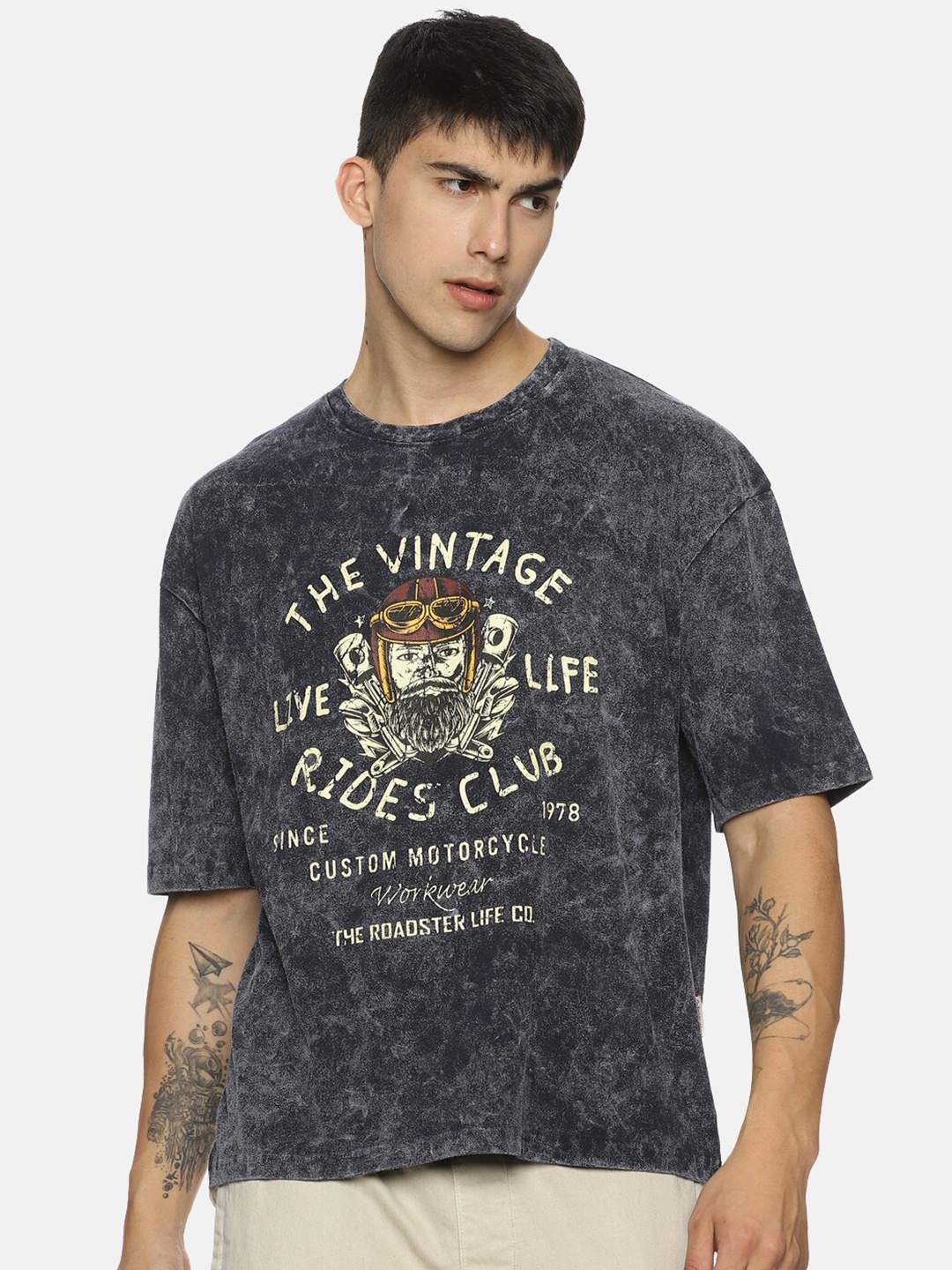 

The Roadster Lifestyle Co. Typography Printed Pure Cotton Oversized Tshirts, Grey
