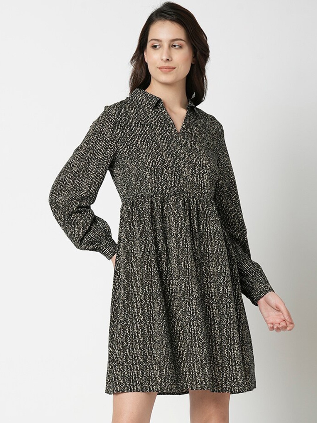 

Vero Moda Abstract Printed Shirt Collar Cuffed Sleeves Fit & Flare Dress, Black