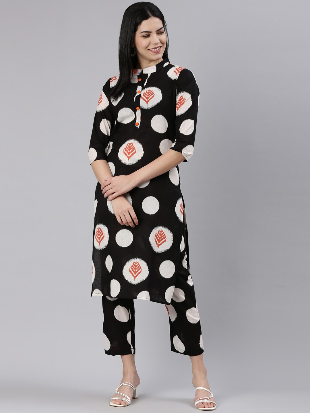 

KALINI Floral Printed Regular Pure Cotton Kurta With Trousers, Black