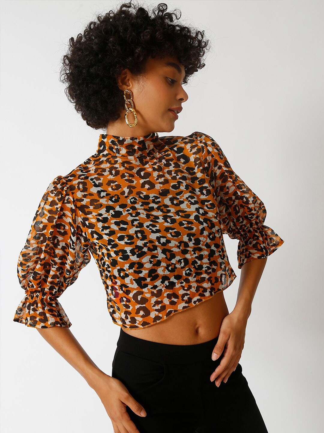 

Campus Sutra Abstract Printed High Neck Regular Crop Top, Brown