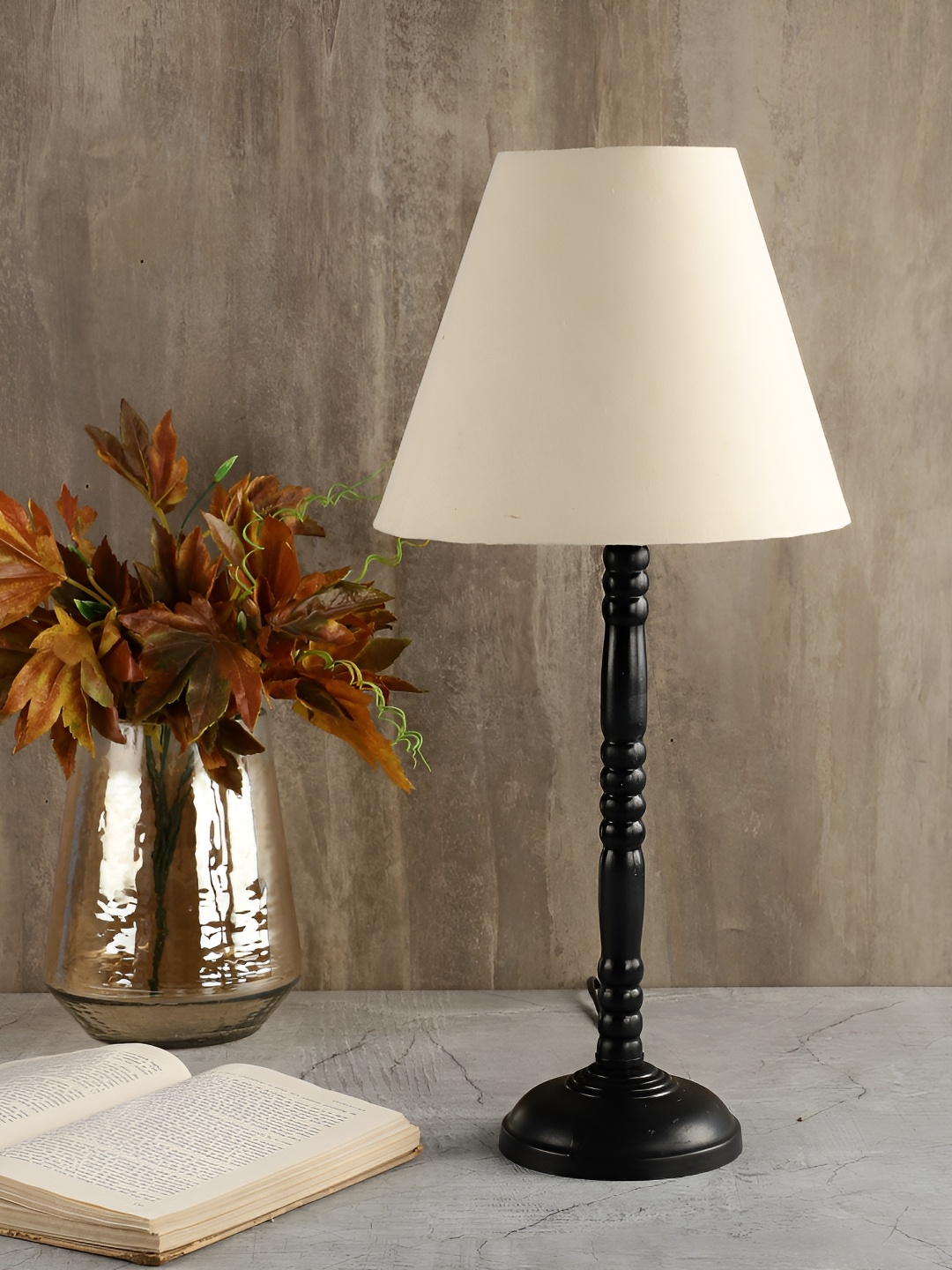 

BTR CRAFTS Cream-Coloured Frustum Shaped Metal Table Lamp With Adjustable Cord