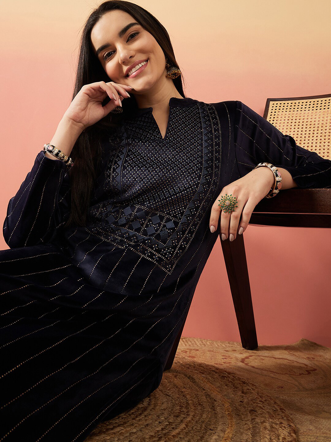 

Sangria Striped Thread Work Winter Velvet Kurta & Trousers, Navy blue