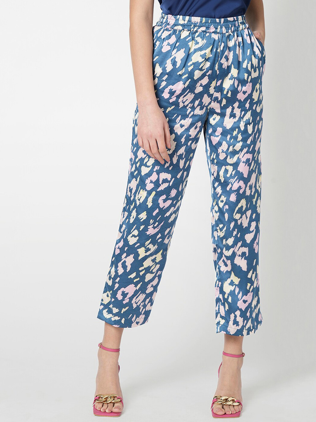 

Vero Moda Women Abstract Printed Straight Fit High-Rise Culottes, Blue