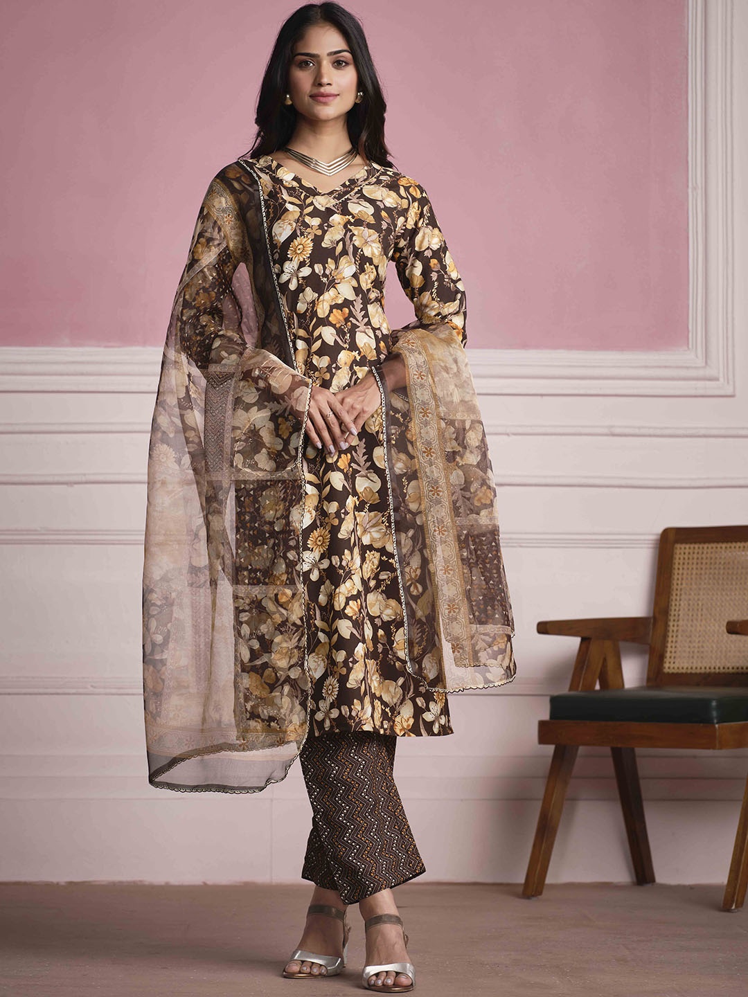 

Sangria Floral Printed V-Neck Kurta With Trouser & Dupatta, Coffee brown