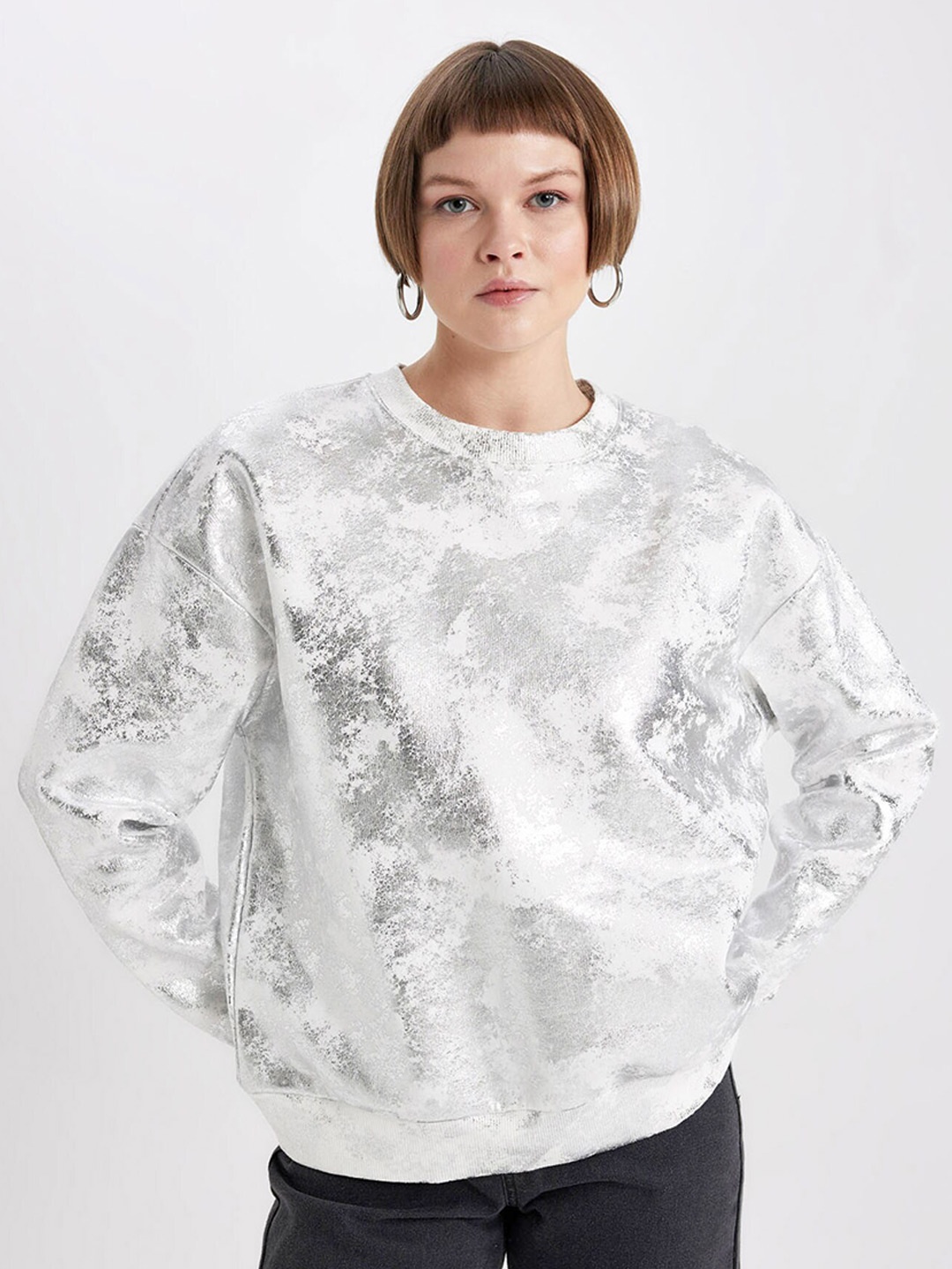 

DeFacto Abstract Printed Round Neck Pullover Sweatshirt, White