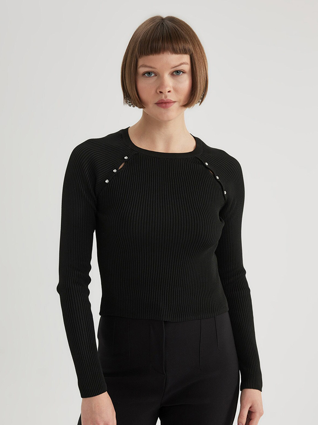 

DeFacto Ribbed Round Neck Pullover Sweater, Black