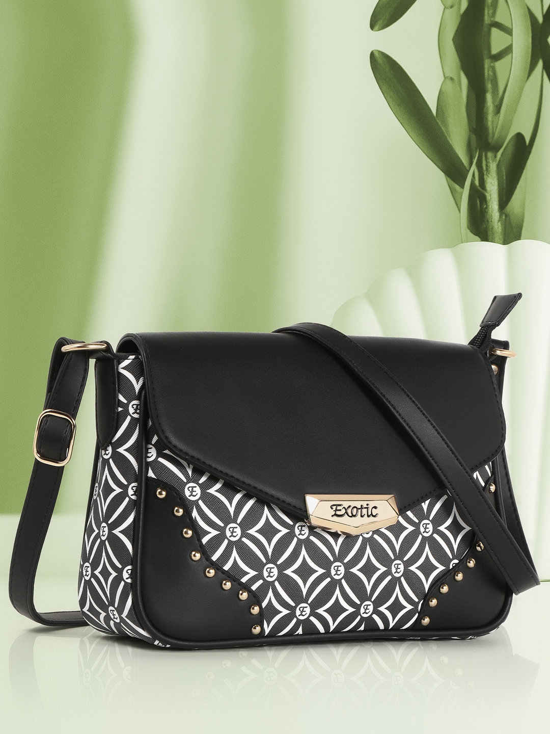 

Exotic Ethnic Motifs Printed Swagger Sling Bag, Black