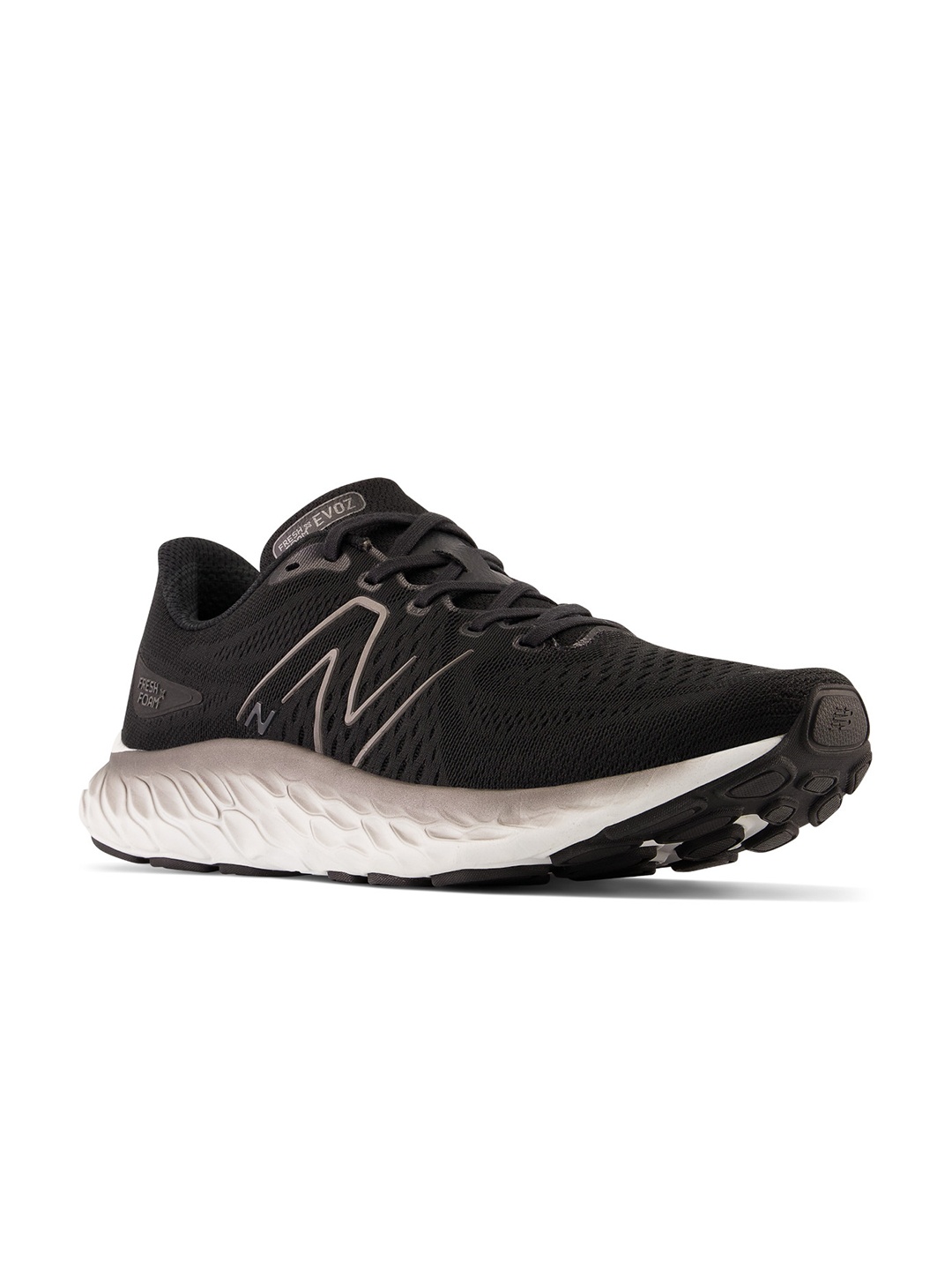 

New Balance Men EVOZ Woven Design Running Shoes, Black