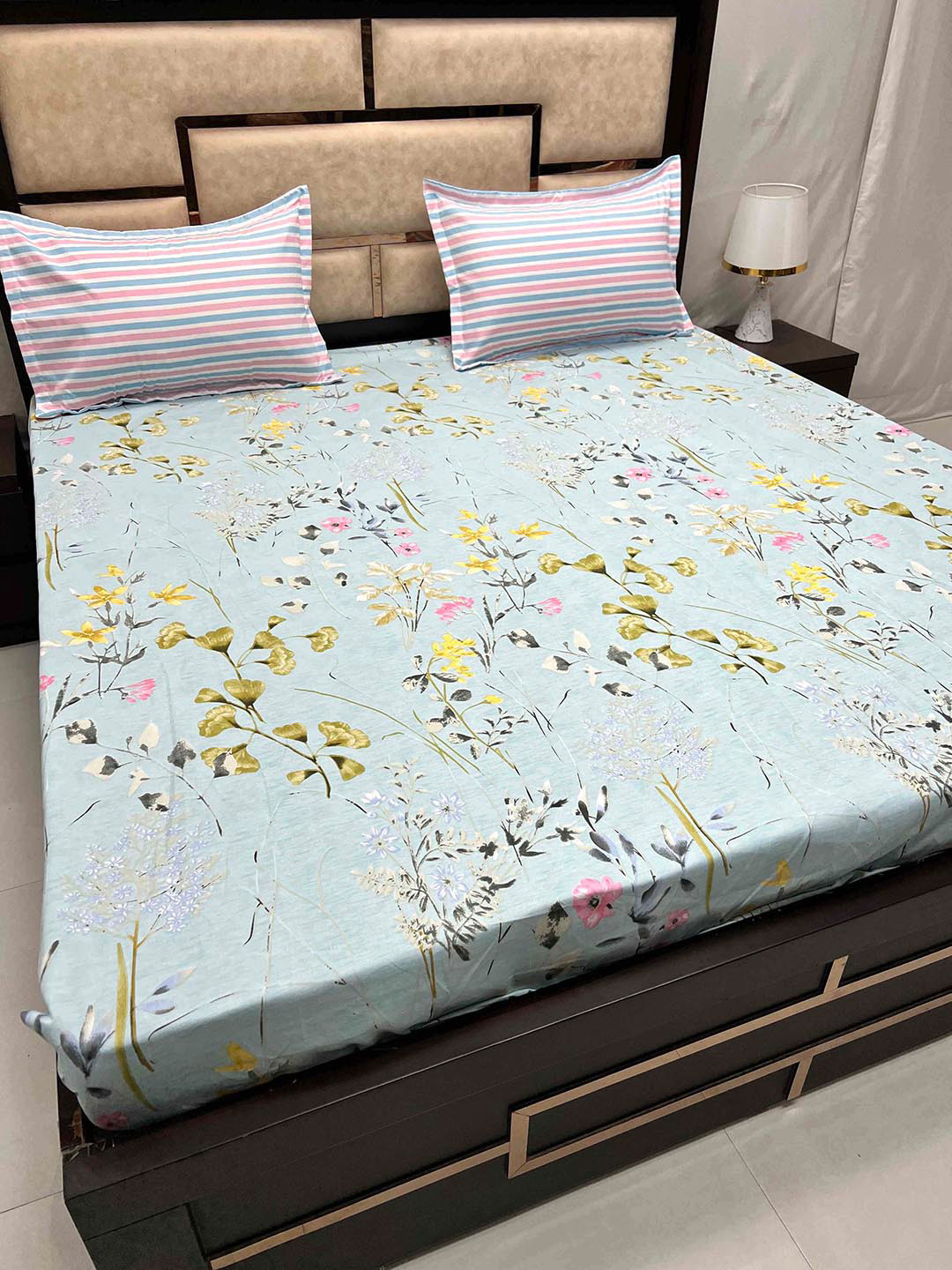 

Pure Decor Manor Green 162 TC Floral Fitted King Bedsheet with 2 Pillow Covers, Blue