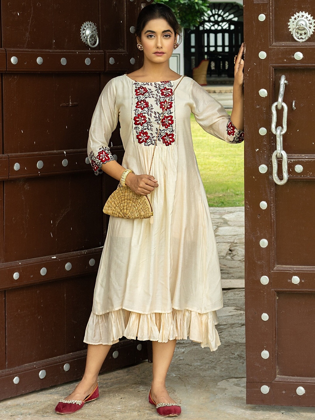 

The Kapas Ethnic Motifs Embroidered Chanderi A-Line Ethnic Dress, Cream