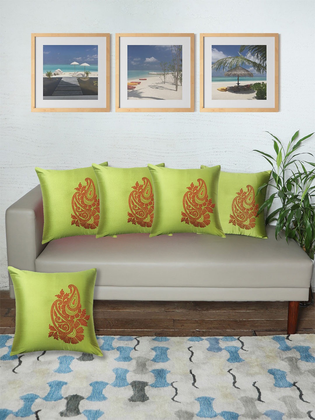 

ZEBA Green & Red 5 Pieces Square Cushion Covers
