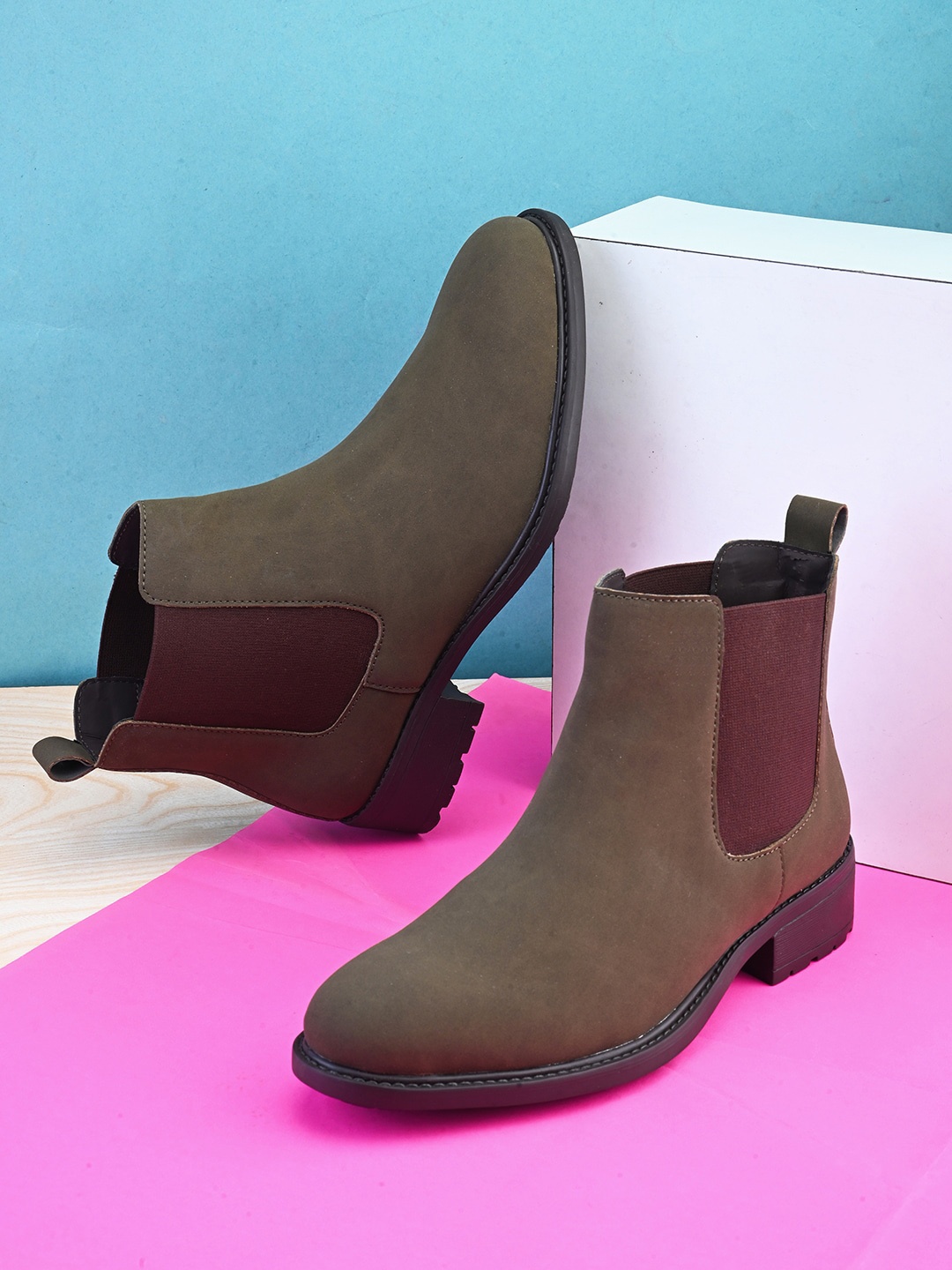 

The Roadster Lifestyle Co. Women Olive Green Round Toe Mid-Top Chelsea Boots