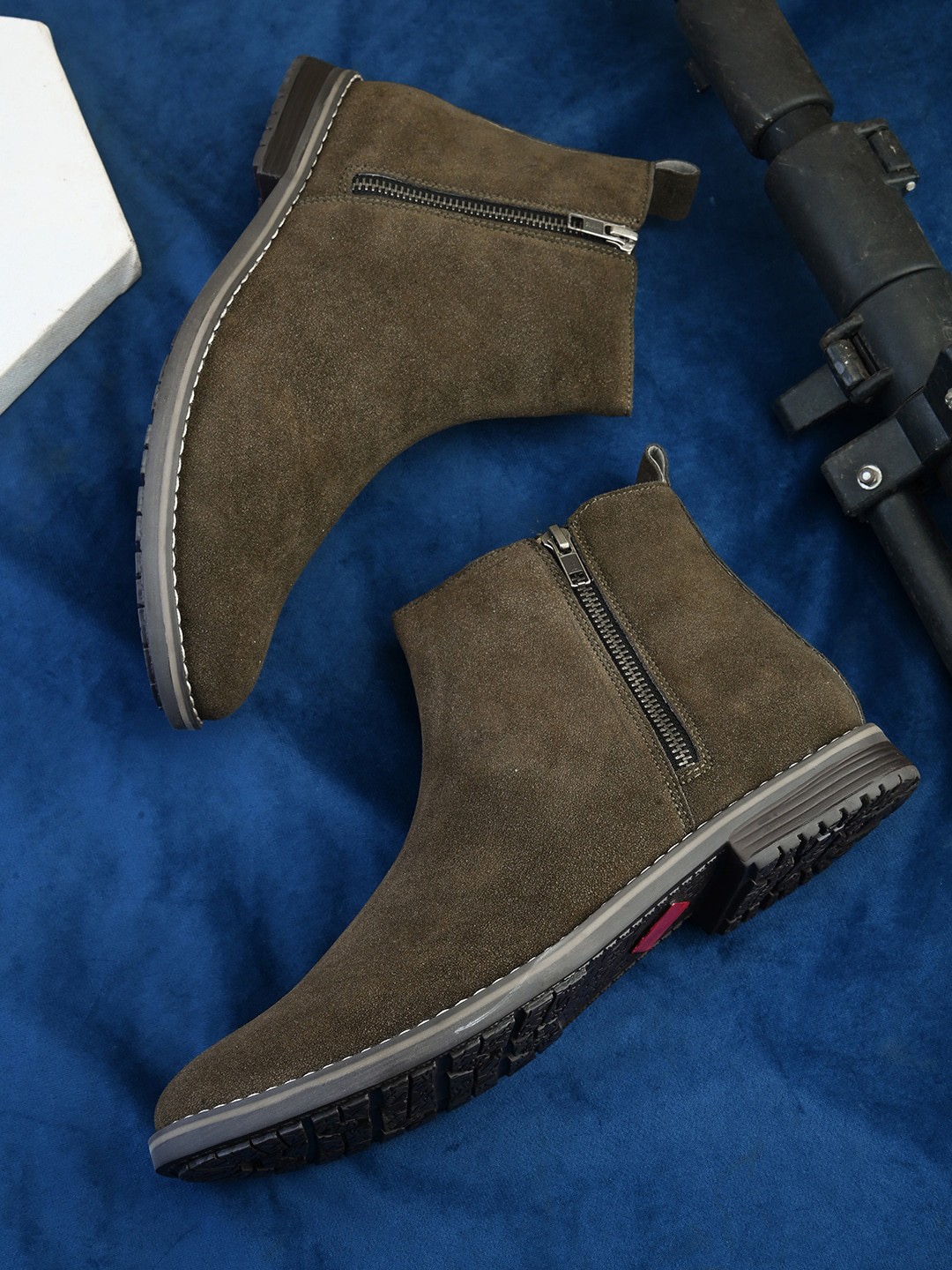 

The Roadster Lifestyle Co. Men Textured Mid-Top Regular Boots, Olive